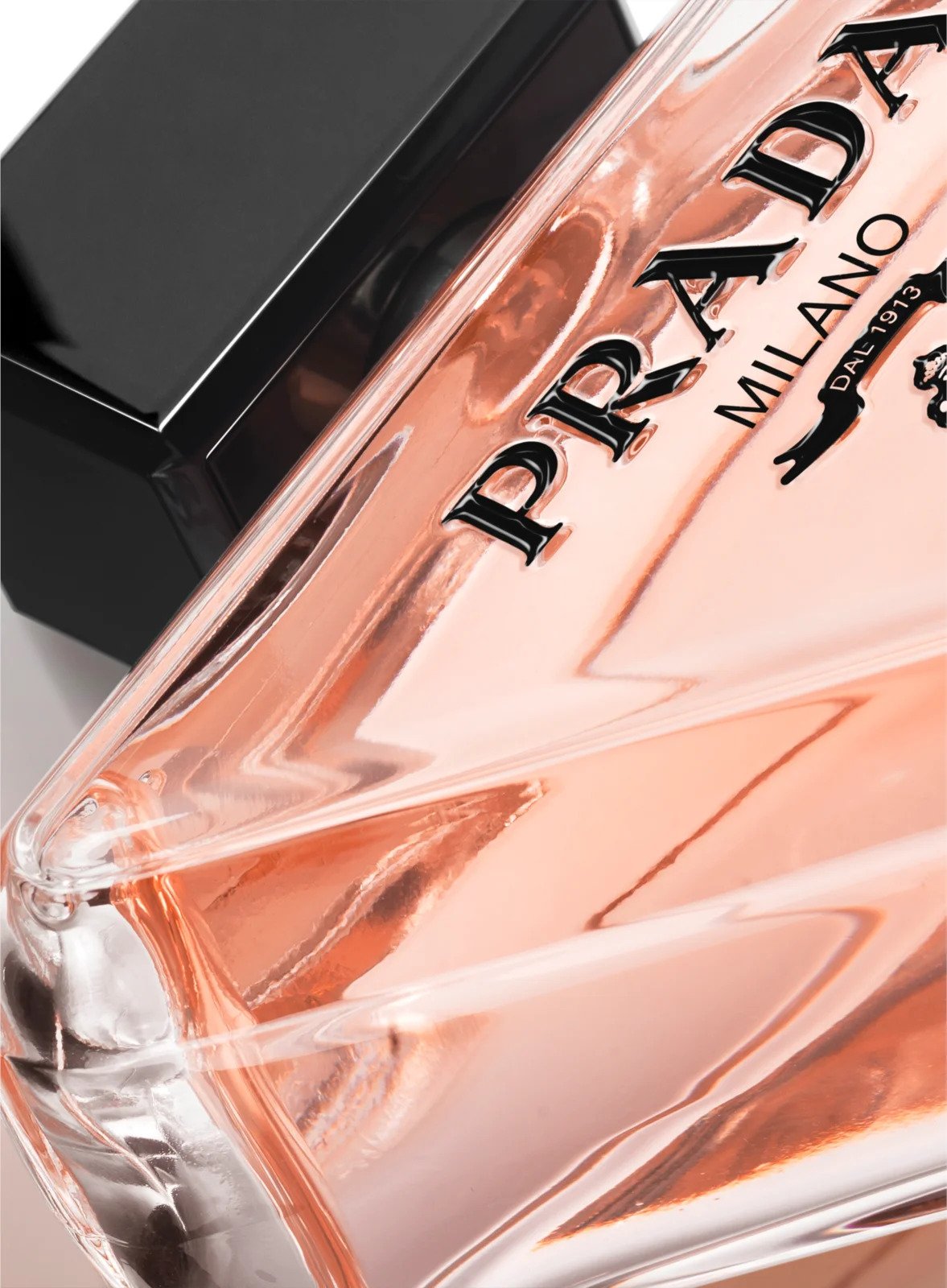 Perfumy Prada Paradoxe - zapach, który powinna mieć każda it-girl